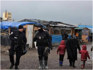 Humanitarian fears hang over Balkans migrant talks