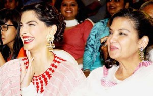  SONAM AND SHABANA AZMI DURING AN EVENT TO CELEBRATE FILM NEERJAS SUCCESS IN MUMBAI. 