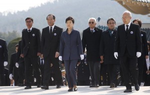  South Korean President Park Geun-hye attending a ceremony of first Western Ocean security which is observed in memory of second battle of Yeonpyeong in June 2002.-AFP