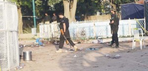 Pakistani police commandos stand guard at the cordoned-off site of the March 27 suicide bombing, in Lahore on March 28, 2016. The toll from a suicide blast in Pakistan's Lahore rose to 69, officials said on March 28, as authorities hunted for the "savage inhumans" behind the attack in a park packed with Christian families celebrating Easter Sunday. More than 200 people were injured, many of them children, when explosives packed with ball bearings ripped through crowds near a children's play area in the park in Lahore, leaving dozens dead or bloodied. / AFP / ARIF ALI        (Photo credit should read ARIF ALI/AFP/Getty Images)