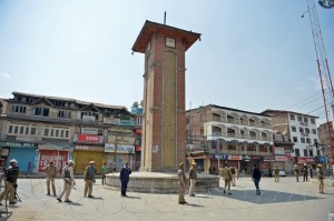 Contingents of Para-military force and Police on alert during curfew in Srinagar in the Indian Occupied Kashmir.