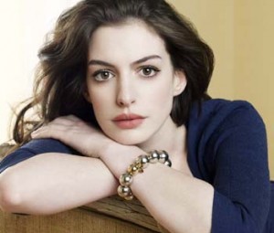 2381-anne-hathaway-widescreen