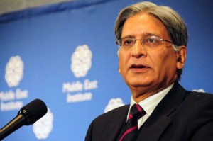 Panama Papers: Aitzaz likens Hussain Nawaz’s statement to crime confession