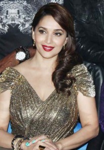 Madhuri-Dixit-during-Holiday-promotion-(1)45