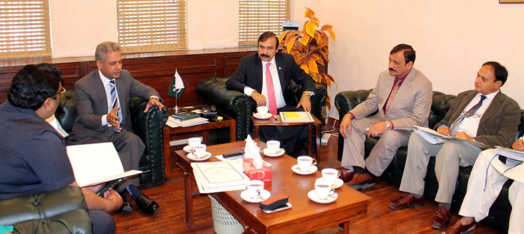 MINISTER OF STATE FOR CAPITAL ADMINISTRATION AND DEVELOPMENT DIVISION (CA&DD), DR. TARIQ FAZAL CHAUDRY CHAIRING A MEETING FOR PROVISION OF BOOKS THE STUDENTS OF SCHOOLS UNDER FEDERAL DIRECTORATE OF EDUCATION IN ISLAMABAD ON APRIL 18, 2016.