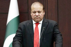 Pakistani Prime Minister Nawaz Sharif holds a joint press conference with his Turkish Prime Minister at the Prime Ministry office at Cankaya Palace on April 3, 2015 in Ankara.  AFP PHOTO / ADEM ALTAN
