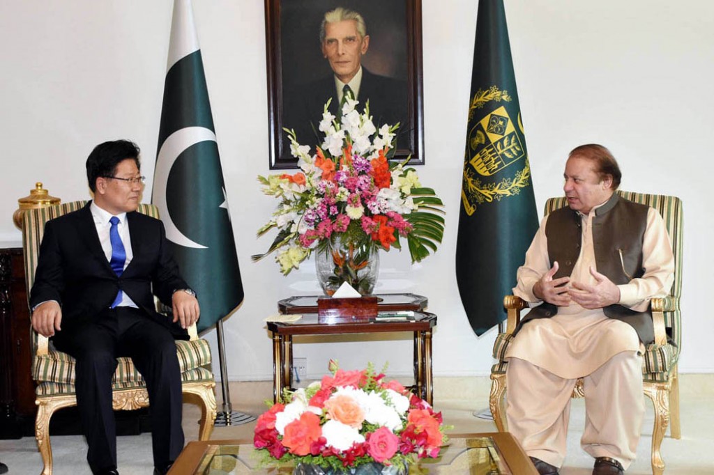 Member Political Bureau of Commnist Party of China, Zhang Chunxian called on Prime Minister Muhammad Nawaz Sharif at PM House in Islamabad on Wednesday.