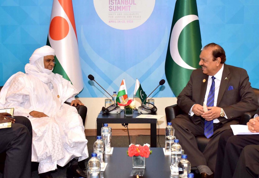 President Mamnoon Hussain in a meeting with Prime Minister of Niger Brigi Rafini on the sidelines  of the 13th OIC Summit in Istanbul on Friday.