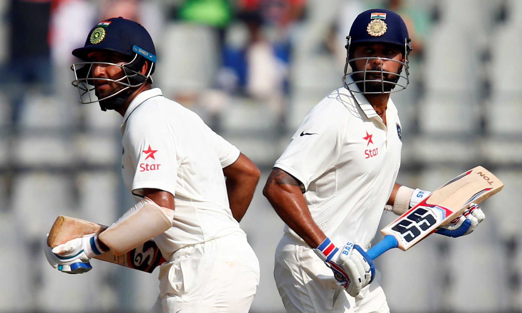 Murali Vijay & Cheteshwar Pujara frustrate tourists