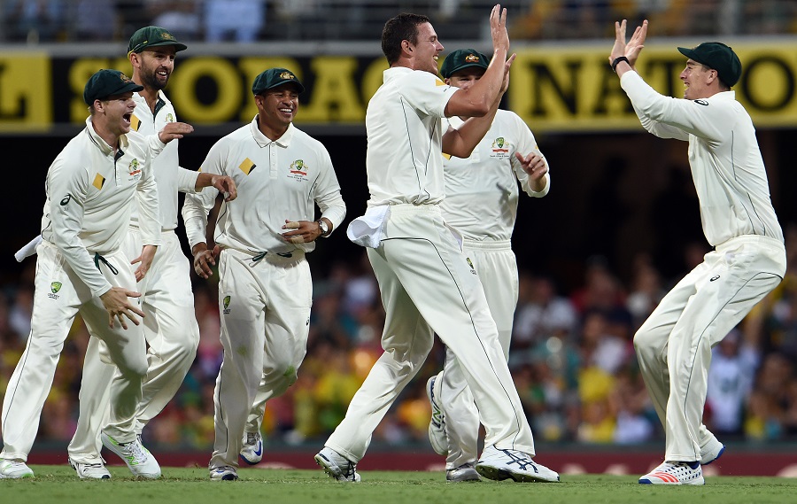 Aussies decimate Pakistan innings to take charge