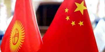 China presents  17 government  scholarships for  Kyrgyz citizens