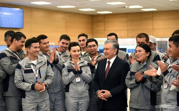 President Shavkat Mirziyoyev visits Uzbekistan GTL- giant plant