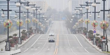 China’s Xi’an tightens  control measures amid  COVID-19 resurgence