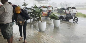 Powerful typhoon threatens  Philippines, thousands evacuated