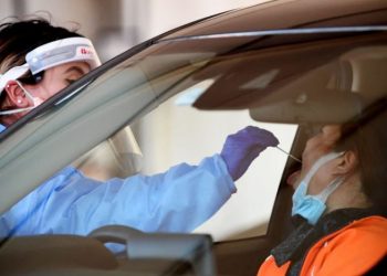 Australia: Omicron death, false negative COVID results