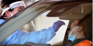 Australia: Omicron death, false negative COVID results