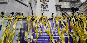 WikiLeaks founder Assange one step  closer to extradition  to United States