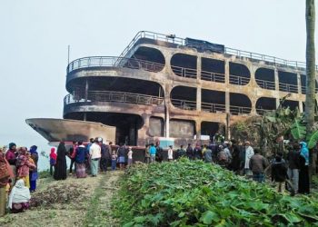 Saffron terror: Christians in India hold clandestine gatherings at night; secret baptism