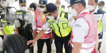 COVID-19 variant ‘tsunami’ as world cases break record