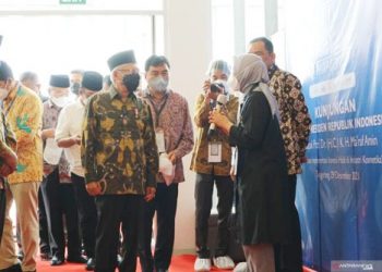 COVID-19 variant ‘tsunami’ as world cases break record