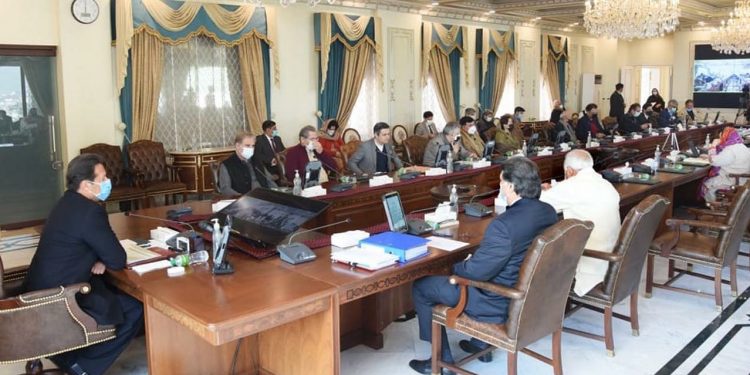 “The masses can neither be substituted nor denied”