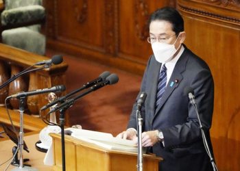 Japan’s Kishida says virus measures, defense top priorities