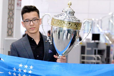 The youngest world chess champion arrives in Tashkent