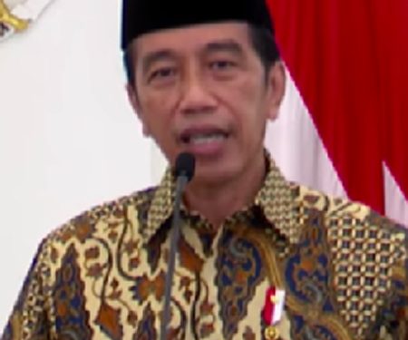 President Jokowi encourages farmers to get involved in off-farm sector