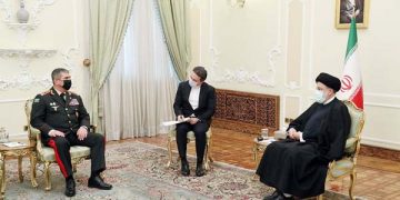 Azerbaijani Defence Chief received by Iranian President