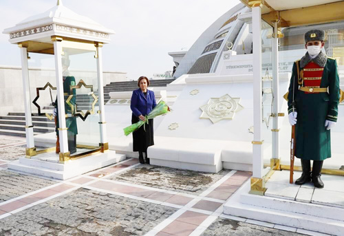 Turkmen President Receives New UNDP Representative in Turkmenistan