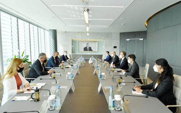 Azerbaijan, World Economic Forum eye bilateral co-op