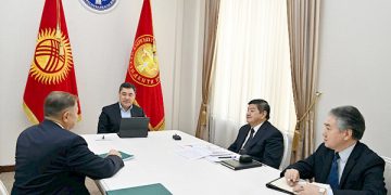 Kyrgyz President Sadyr Zhaparov receives EEC Minister Sergey Glazyev