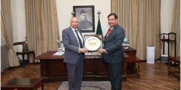 Ukraine President to press Biden, NATO for more support