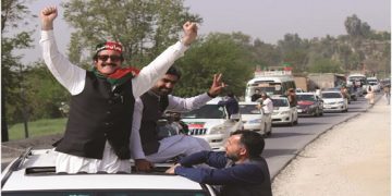 Biden says Putin  ‘cannot remain in power’ in  fiery speech on Ukraine war