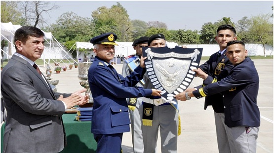 Thailand faces early election as coalition cracks widen