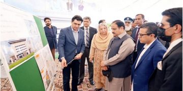 Thailand faces early election as coalition cracks widen