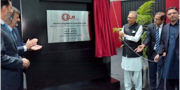 Ukraine insists on territorial integrity as talks loom