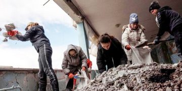 Ukraine insists on territorial integrity as talks loom