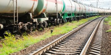 Thailand faces early election as coalition cracks widen