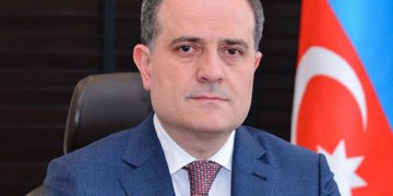 Azerbaijan calls for dialogue between Russia, Ukraine