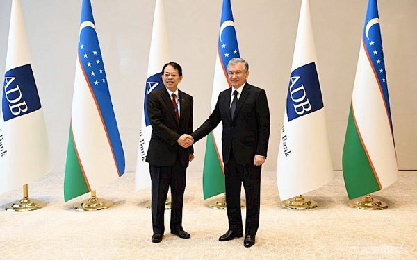 Shavkat Mirziyoyev hosts ADB President