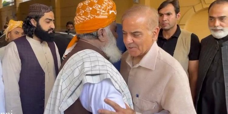 9 profiteers arrested 222 shopkeepers challaned with fine of Rs 5 lakhs