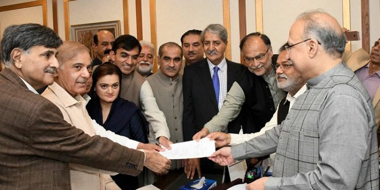 9 profiteers arrested 222 shopkeepers challaned with fine of Rs 5 lakhs