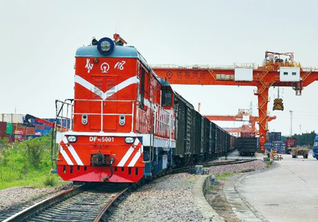 China, EU make contributions to progress of world peace