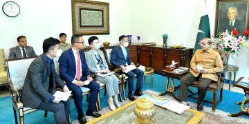 Yi Xiang, President of Middle East & Africa Region of Huawei and Charge d’Affaires China Embassay Ms. Pang Chunxue called on Prime Minister Shehbaz Sharif.