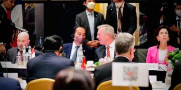 Sri Lanka’s new PM struggles to form unity government