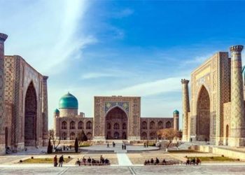 President officially  dispatches Indonesian team for Hanoi SEA Games