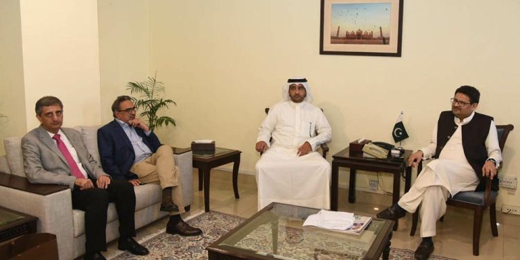 Ukraine forces to retreat from battleground city: Governor