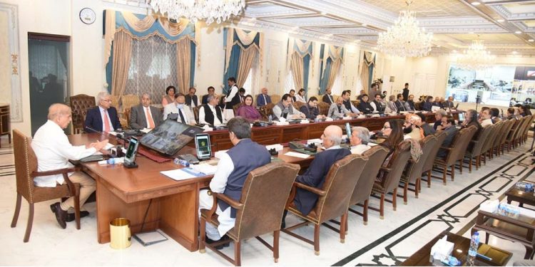 Egypt, Saudi Arabia sign 14 deals worth $7.7bn