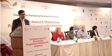 Sri Lanka suspends fuel sales as economic crisis worsens